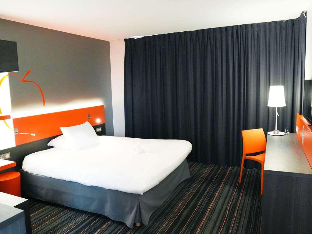 Ibis Styles Caen Centre Gare Hotel Стая снимка