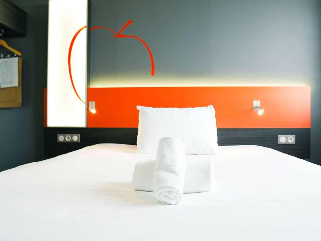 Ibis Styles Caen Centre Gare Hotel Стая снимка